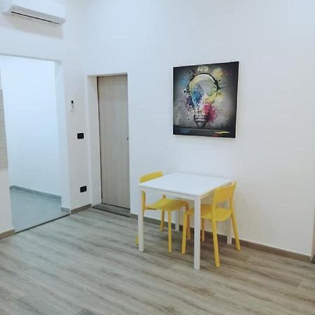 Appartamento Nuovo A 1 Minuto Dal Porto Livorno Luaran gambar